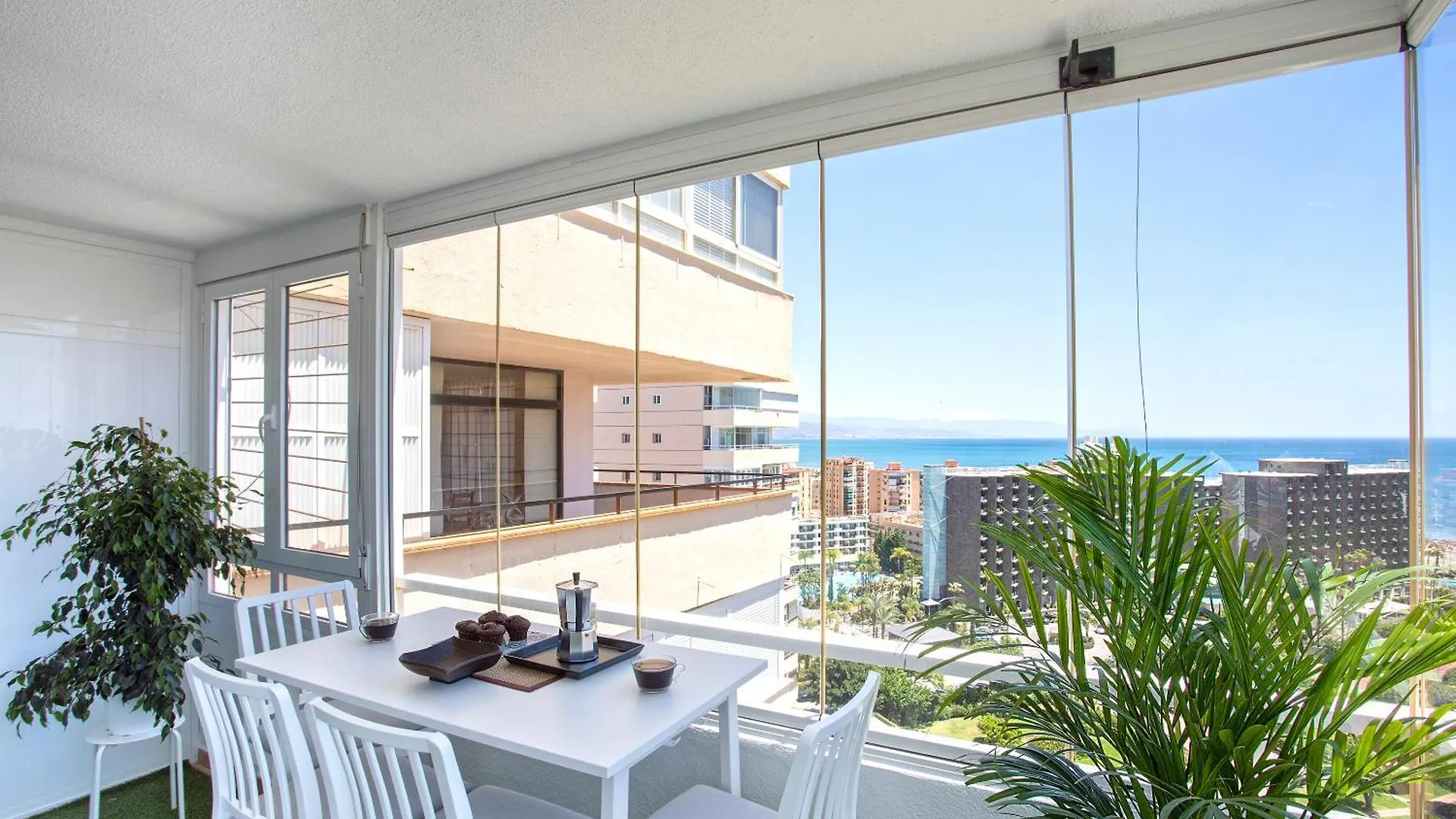 Sunstay Luxe Flat III Playamar Torremolinos Appartement