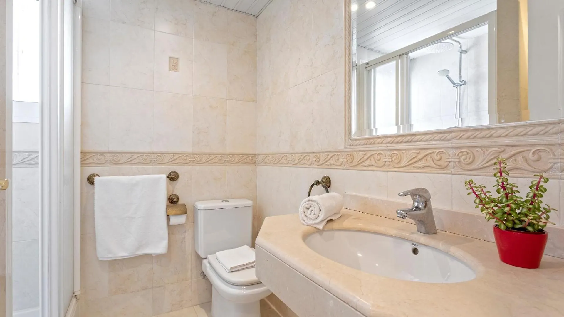 Sunstay Luxe Flat III Playamar Torremolinos Apartment